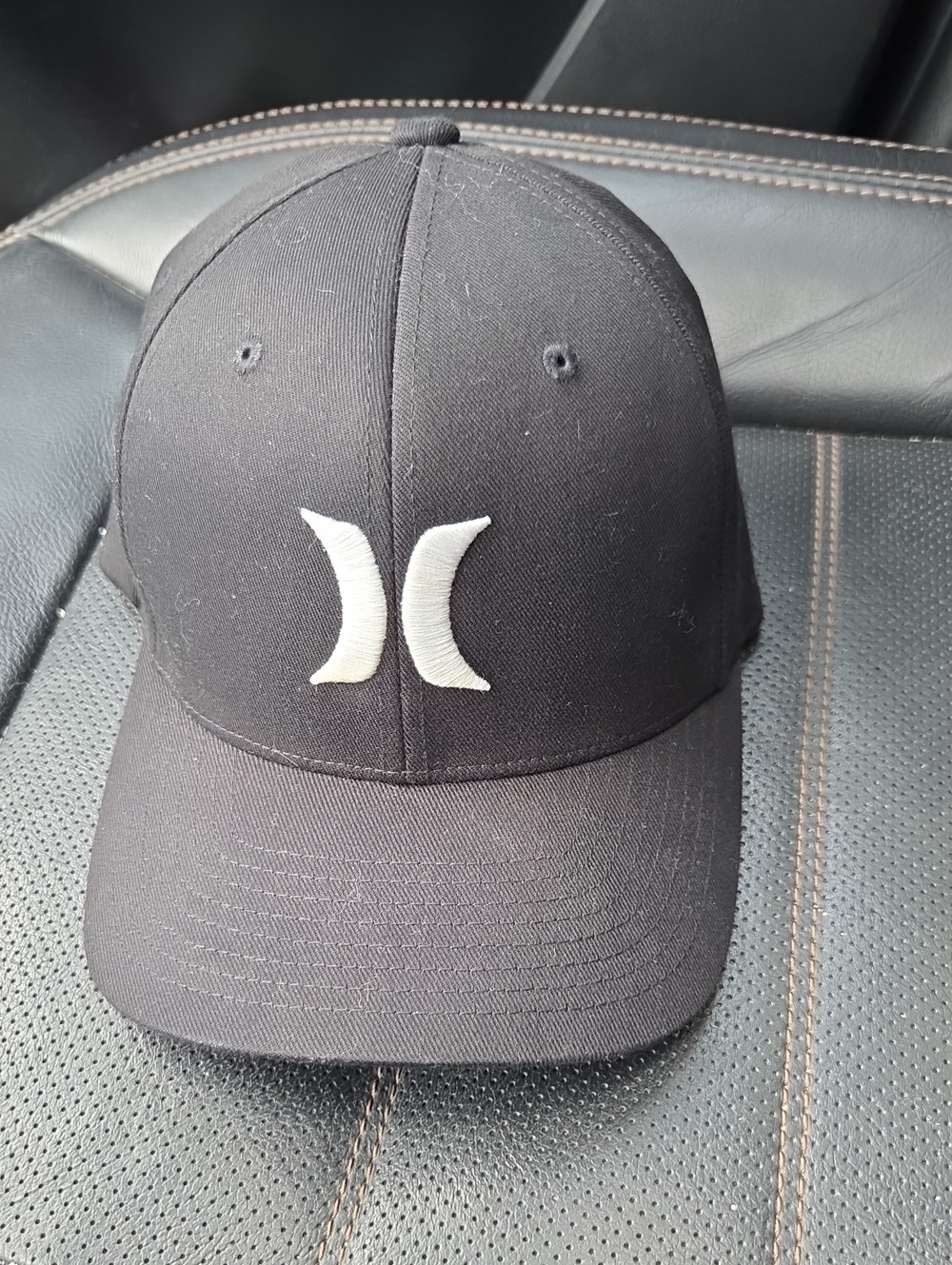 Hurley Black Cap with White Double-Arc Logo